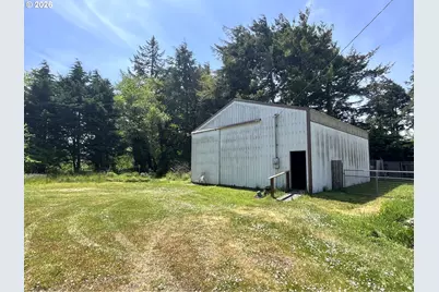 90884 Hollywood Ln, Coos Bay, OR 97420 - Photo 2