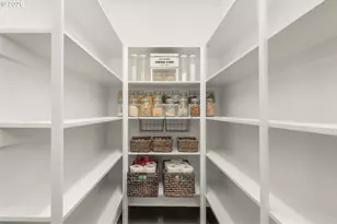 1921 NE 114th Ave, Portland, OR 97220 - Photo 12