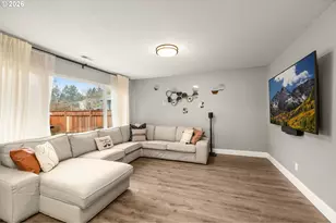 1921 NE 114th Ave, Portland, OR 97220 - Photo 6