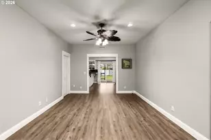 1921 NE 114th Ave, Portland, OR 97220 - Photo 4