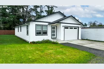 1350 13th Ave, Seaside, OR 97138 - Photo 2