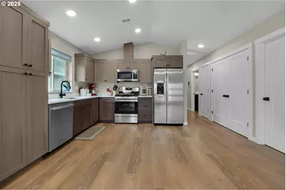 1350 13th Ave, Seaside, OR 97138 - Photo 8