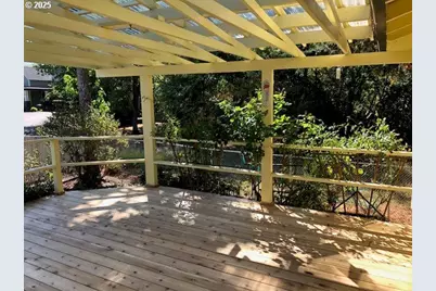 1649 NW Martin Ave, Roseburg, OR 97471 - Photo 32