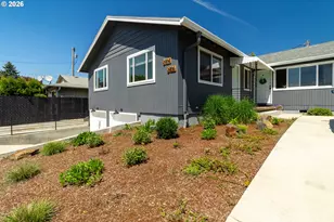 2404 E 13th St, Vancouver, WA 98661 - Photo 2