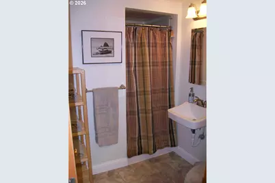 2404 E 13th St, Vancouver, WA 98661 - Photo 18