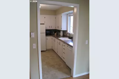 2404 E 13th St, Vancouver, WA 98661 - Photo 14