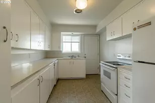 2404 E 13th St, Vancouver, WA 98661 - Photo 4