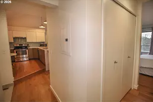 5250 S Landing Dr, Portland, OR 97239 - Photo 10