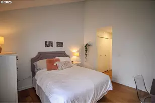 5250 S Landing Dr, Portland, OR 97239 - Photo 12