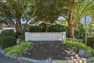 5250 S Landing Dr, Portland, OR 97239 - Photo 2