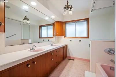 21525 SE Oak St, Gresham, OR 97030 - Photo 28