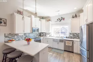 843 Sun Valley Ave, Silverton, OR 97381 - Photo 10