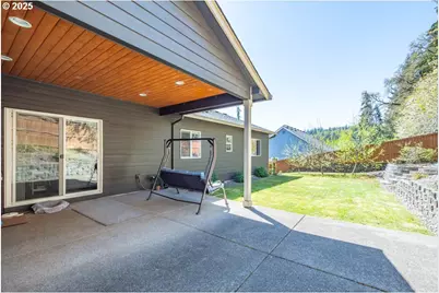 843 Sun Valley Ave, Silverton, OR 97381 - Photo 32