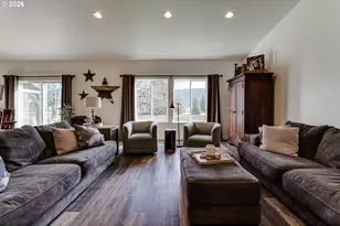 39464 Walterville Ln, Springfield, OR 97478 - Photo 10