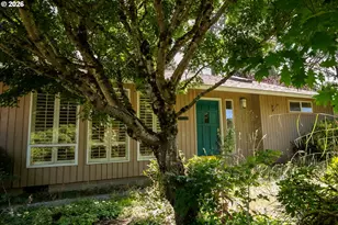 9894 SW Kimberly Dr, Tigard, OR 97224 - Photo 2