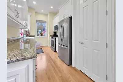 32082 SW Charbonneau Dr, Wilsonville, OR 97070 - Photo 8