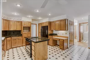 15035 SW Gearhart Dr, Beaverton, OR 97007 - Photo 12