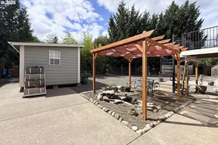 2036 NW Woodland Dr, McMinnville, OR 97128 - Photo 24