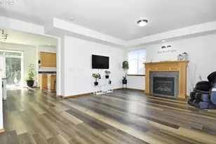 2036 NW Woodland Dr, McMinnville, OR 97128 - Photo 6