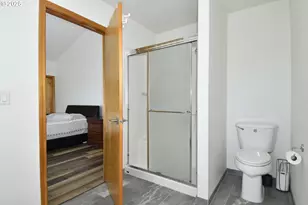 2036 NW Woodland Dr, McMinnville, OR 97128 - Photo 14