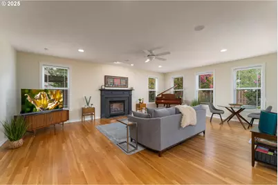 1719 NW Troon Ct, McMinnville, OR 97128 - Photo 10