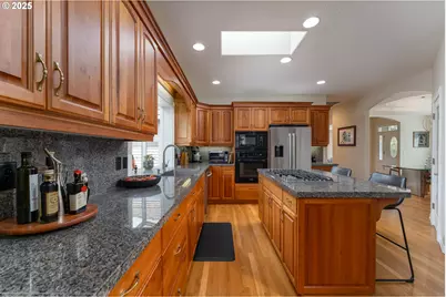 1719 NW Troon Ct, McMinnville, OR 97128 - Photo 14