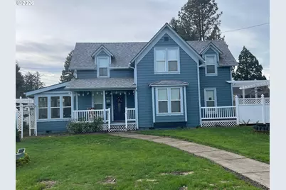 429 S Main St, Newberg, OR 97132 - Photo 1