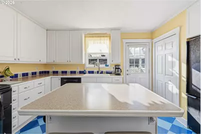 429 S Main St, Newberg, OR 97132 - Photo 8