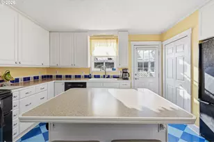 429 S Main St, Newberg, OR 97132 - Photo 8