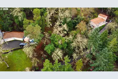 2373 W Military Ave, Roseburg, OR 97471 - Photo 8