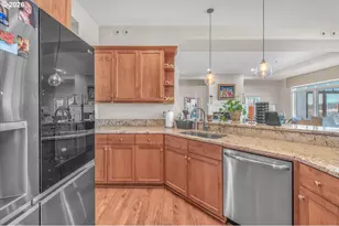 707 N Hayden Island Dr, Portland, OR 97217 - Photo 14