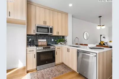 7560 SW 31st Ave, Portland, OR 97219 - Photo 4