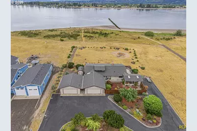 47083 River Ranch Ln, Westport, OR 97016 - Photo 2