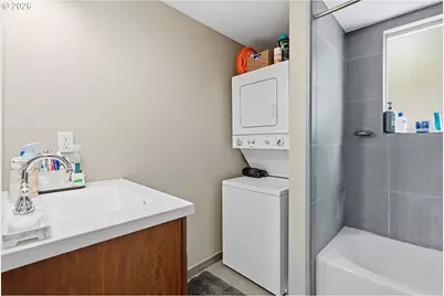 21 NE Bryant St, Portland, OR 97211 - Photo 32