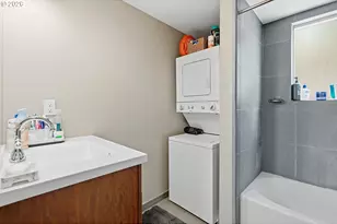 21 NE Bryant St, Portland, OR 97211 - Photo 32