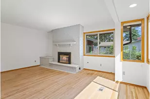 3123 SE 129th Ave, Portland, OR 97236 - Photo 8