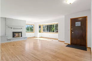 3123 SE 129th Ave, Portland, OR 97236 - Photo 6