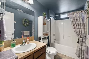 558 S 48th Pl, Springfield, OR 97478 - Photo 18