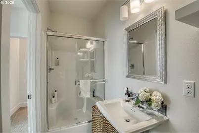 1390 N Simpson St, Portland, OR 97217 - Photo 20