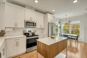 1390 N Simpson St, Portland, OR 97217 - Photo 8