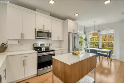 1390 N Simpson St, Portland, OR 97217 - Photo 6