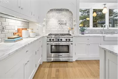 450 NE 32nd Ave, Portland, OR 97232 - Photo 16