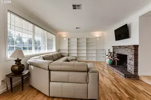 401 Sterling Dr, Eugene, OR 97404 - Photo 4