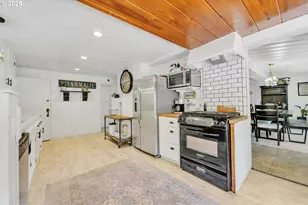 23620 State Hwy 38, Elkton, OR 97436 - Photo 4