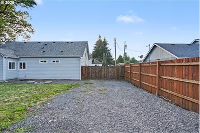 264 7th St, Lyons, OR 97358 - Photo 32