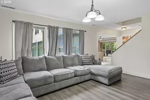 6743 N Bank Rd, Roseburg, OR 97470 - Photo 10