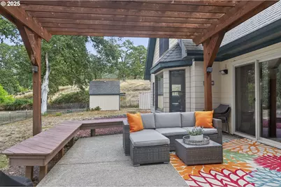 6743 North Bank Rd, Roseburg, OR 97470 - Photo 24