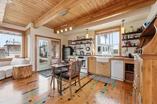 34326 Johnson's Landing Rd, Scappoose, OR 97056 - Photo 12