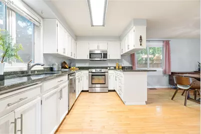 11178 SE Cranberry Loop, Clackamas, OR 97015 - Photo 10