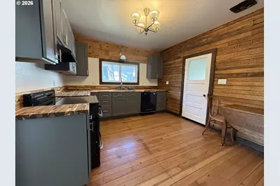 510 Grant Ave, Maupin, OR 97037 - Photo 10